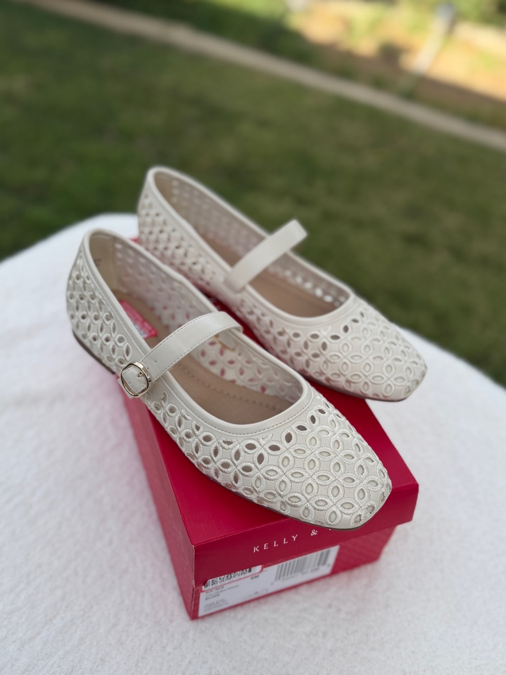 Kelly & Katie KK-Nia Mary Jane Flats